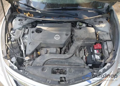 2015 Nissan Altima 2.5 S z USA, uszkodzony, nr VIN 1N4AL3AP6FN329652